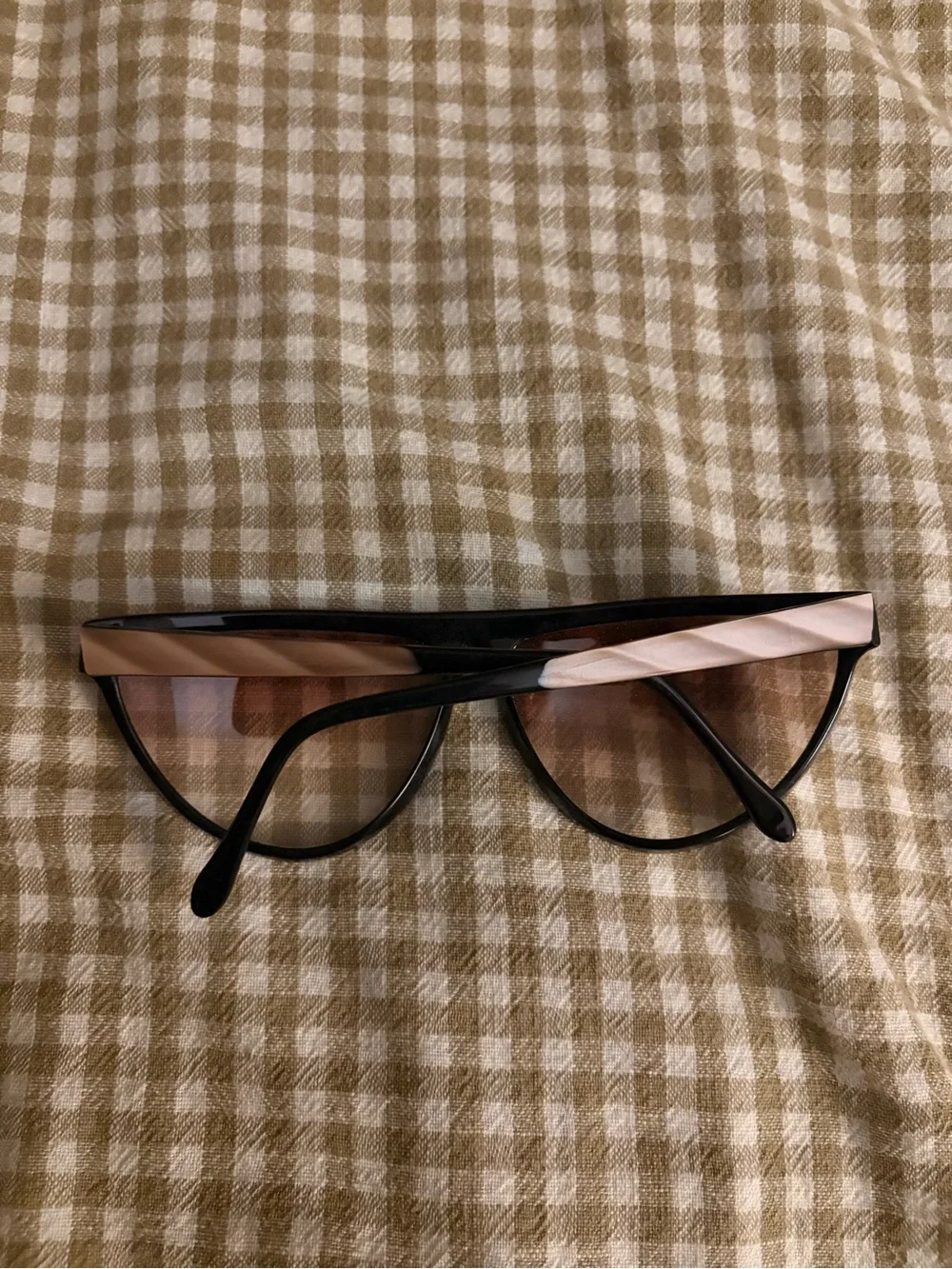 Los Angeles Apparel Two-Tone Cat Eye Sunglasses - Black & Brown